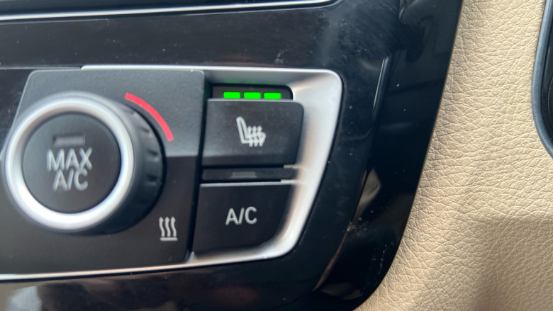 BMW 3 Series 330d xDrive Luxury 4dr Step Auto Diesel Saloon